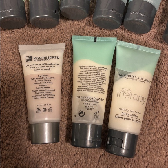 GILCHRIST & SOAMES Bundle (8) Toiletries + Bonus - Picture 4 of 4